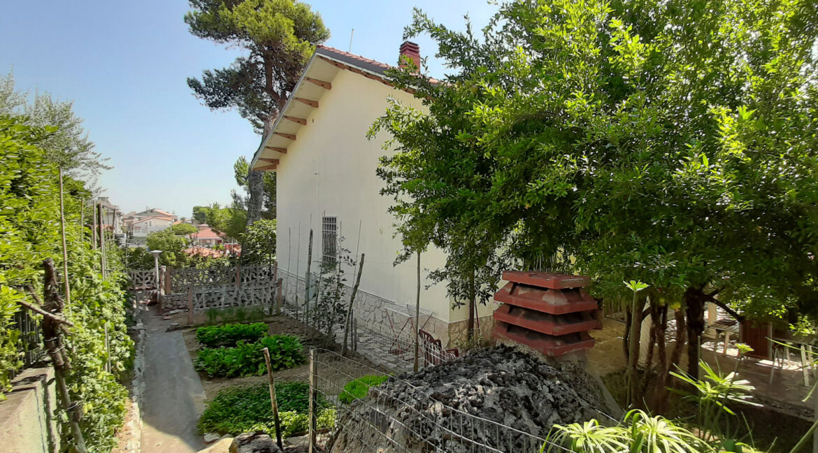 orto-vista-villa-laterale