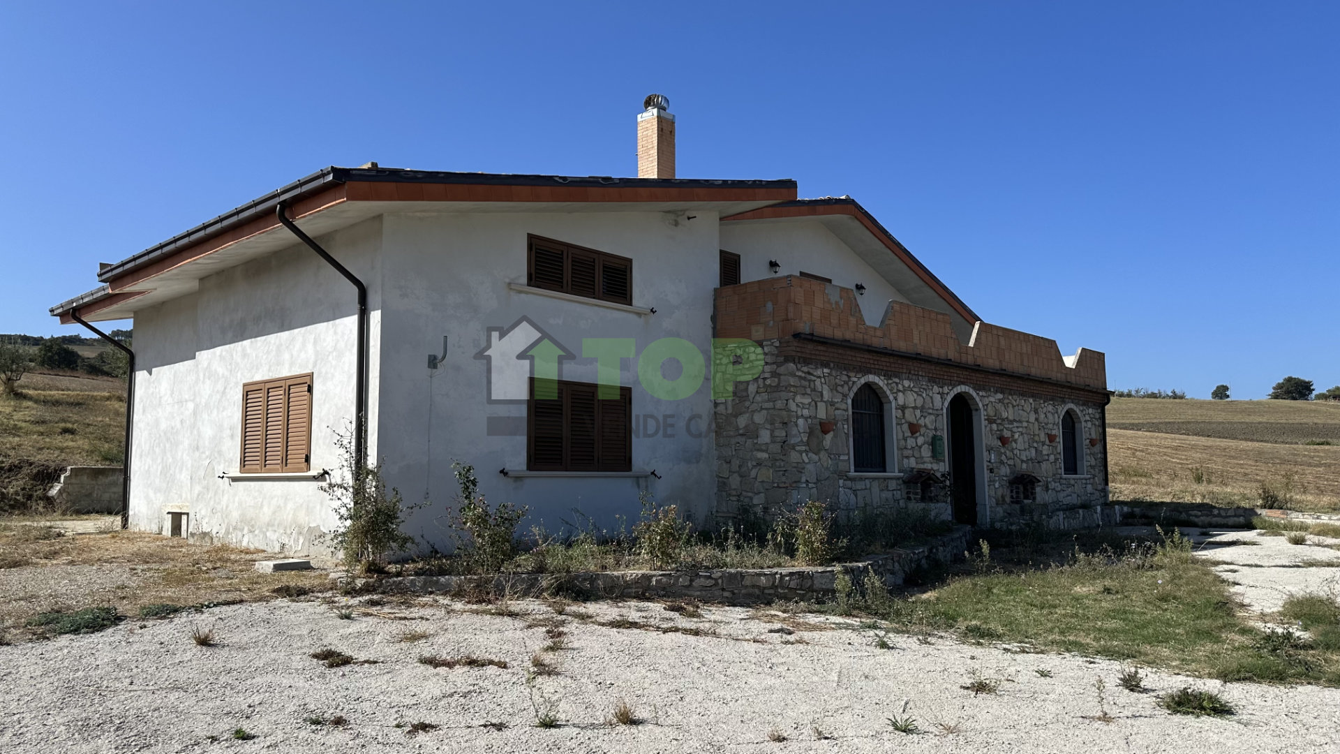SPLENDIDA VILLA in VENDITA, PERFETTA PER LA TUA FAMIGLIA ED I TUOI HOBBY!