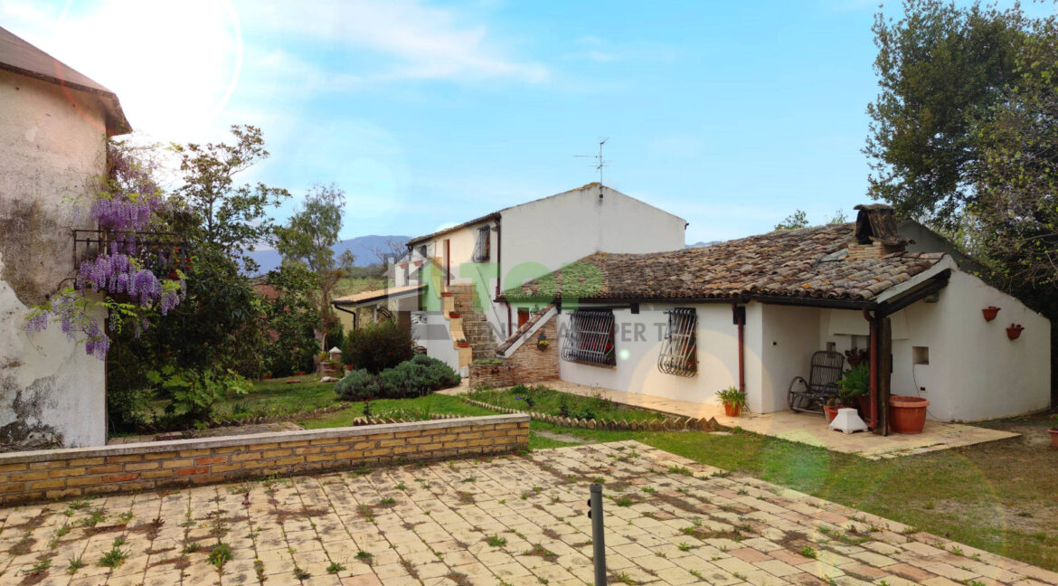 8683391 casale in vendita a Pianella IMG_20240410_131443lens