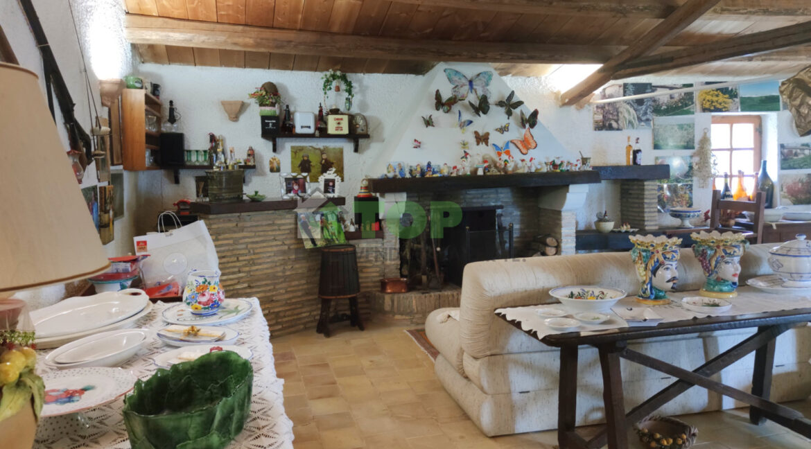 8683391 casale in vendita a Pianella IMG_20240410_133314